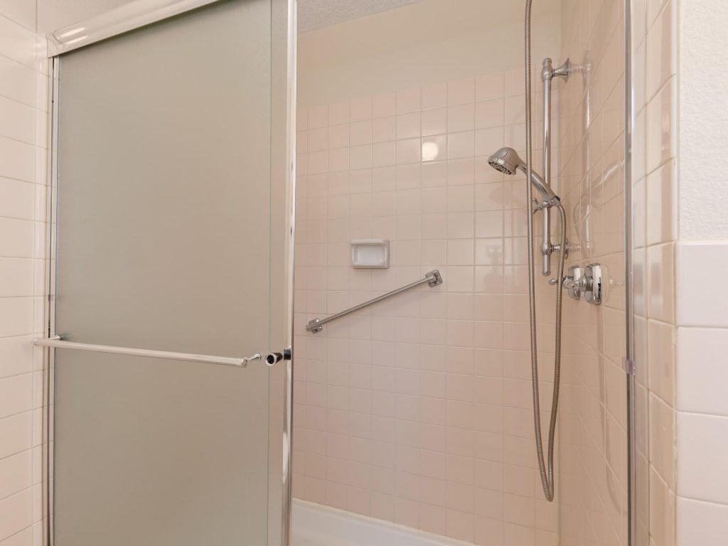 7425 SW Canyon Dr Portland OR-014-16-Master Shower-MLS_Size